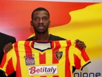Ousmane Dramé con la maglia del Lecce