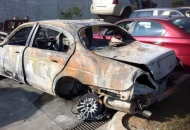 Le fiamme distruggono una Jaguar Avanzata l'ipotesi dell'incendio doloso
